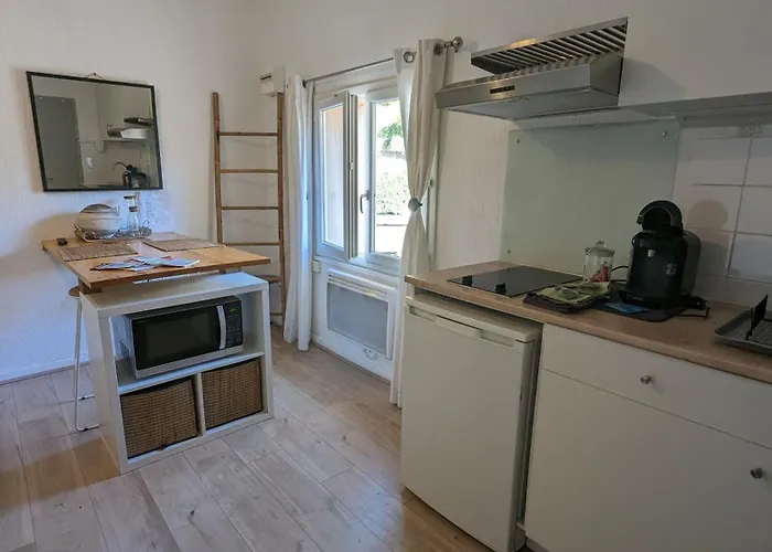 Avec Parking A Pied Et Calme Lägenhet Bandol