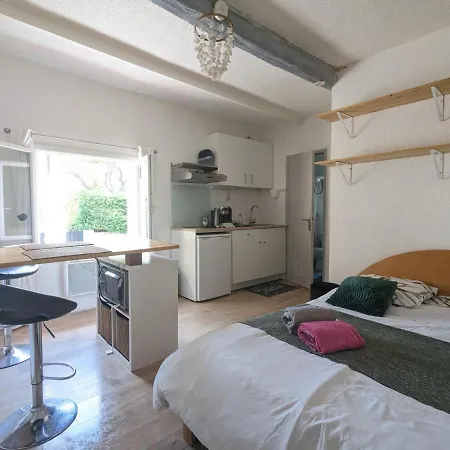 Apartment Avec Parking A Pied Et Calme Bandol